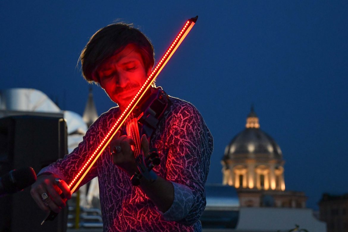 8382C129-7F78-4A50-8566-B7FE2A5444F0