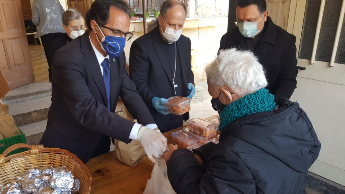 ucsi Siracusa consegna del pane1