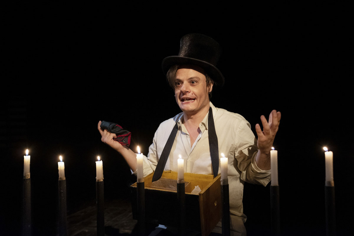 F7E40F80-D25B-453C-8596-315A1F966BE2