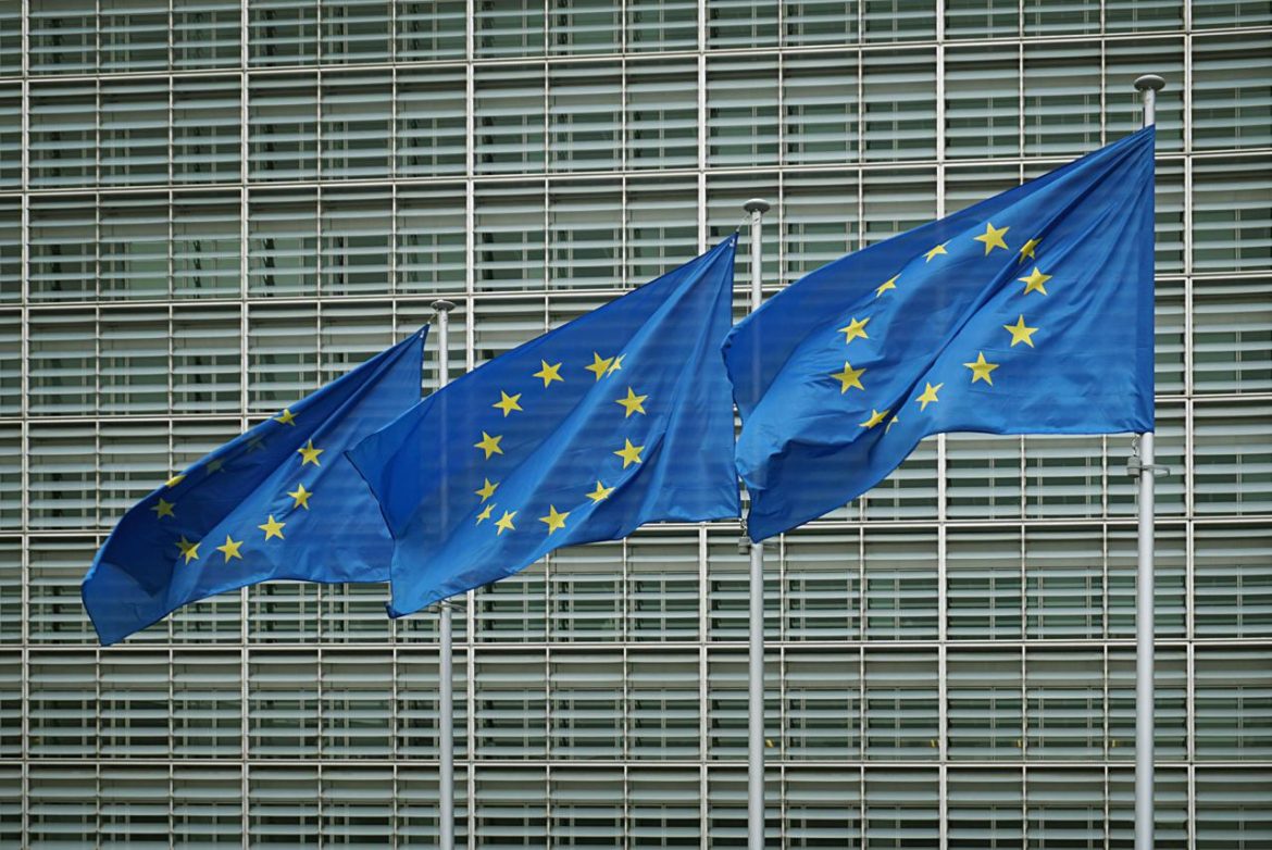 bandiere_ue_4_Fg_1-0-572911256.jpg