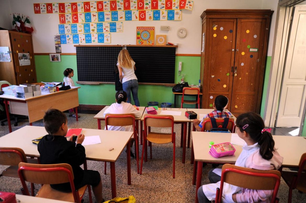 Classe_bambini_elementari_scuola_Fg.jpg