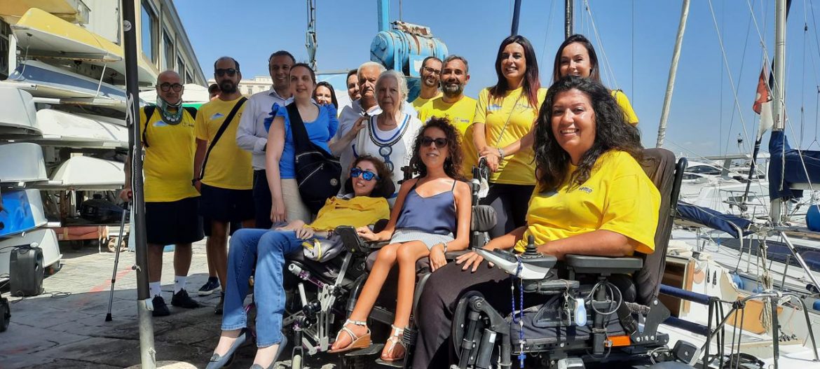 Le-associazioni-dei-pazienti-neuromuscolari-con-il-team-di-NeMO-Napoli.jpg