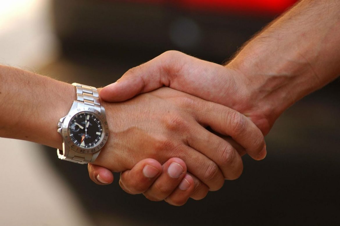 stretta_mano_fg.jpg