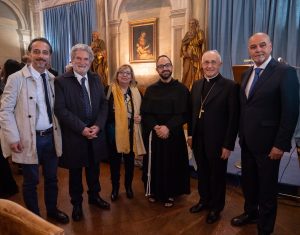Di Franco e card. Filoni con altri partecipanti all’evento