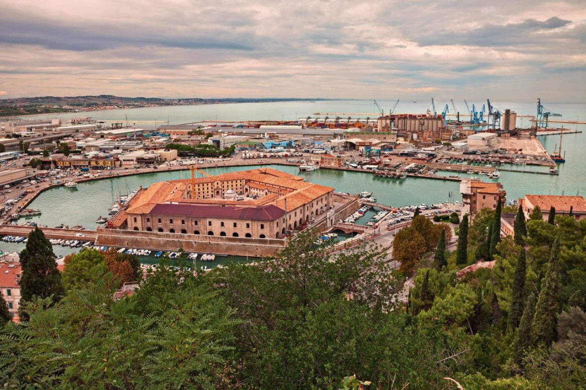 SaloneCsr_Ancona_2023_Comm.jpg