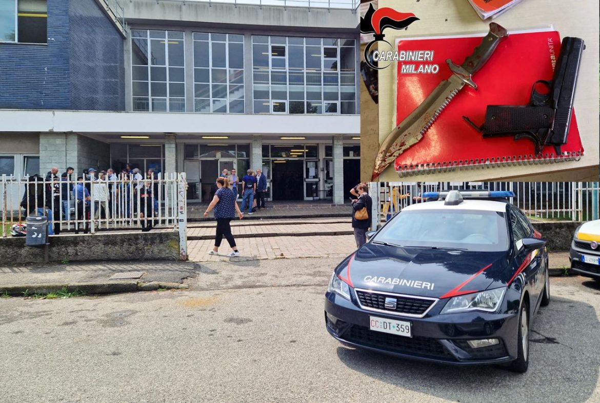 abbiategrasso_scuola_prof_accoltellata_armi_Fg.jpg