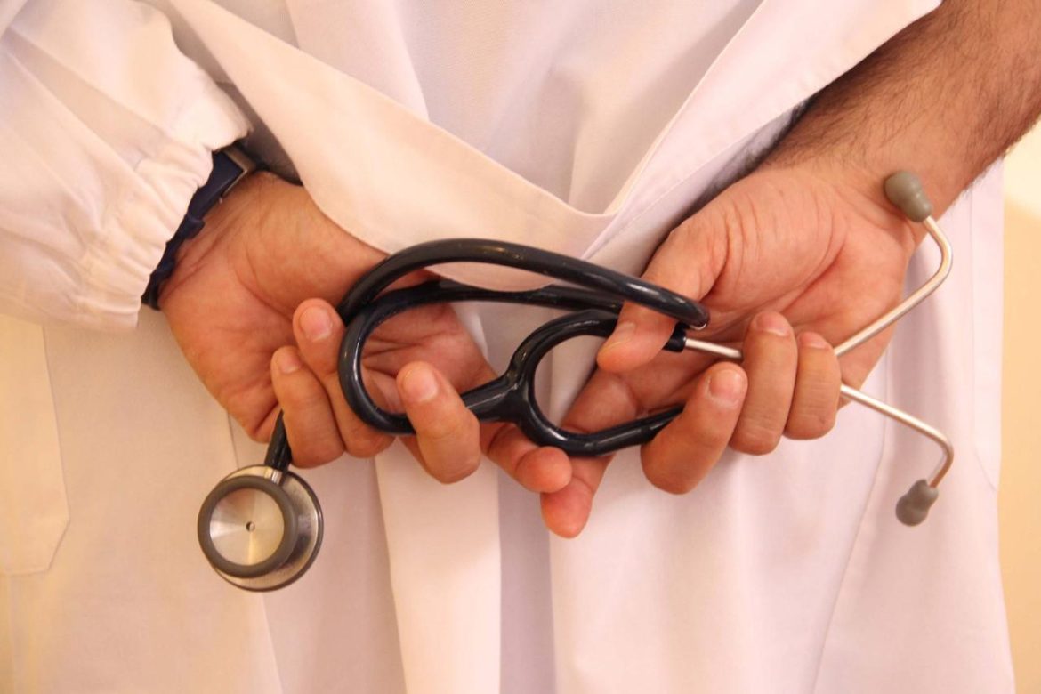 stetoscopio_medico_fg_3-1-2191212893_3-3-507041340_3-3-1137593282_3-4-1661910228_3-4-2038305467.jpg