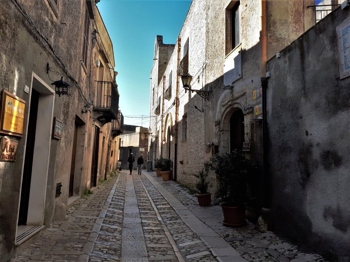 1E1076A8-6FAC-47F1-914F-9FC345CA2F87