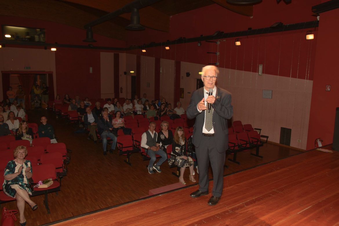 31B84718-D93F-4A33-AA93-216F24664720