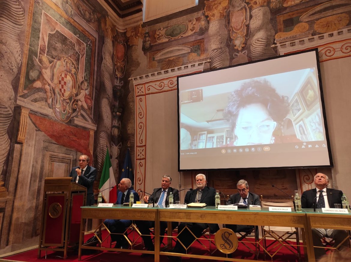 F00B8FD8-E19C-438D-89D2-A00995C0C6D2