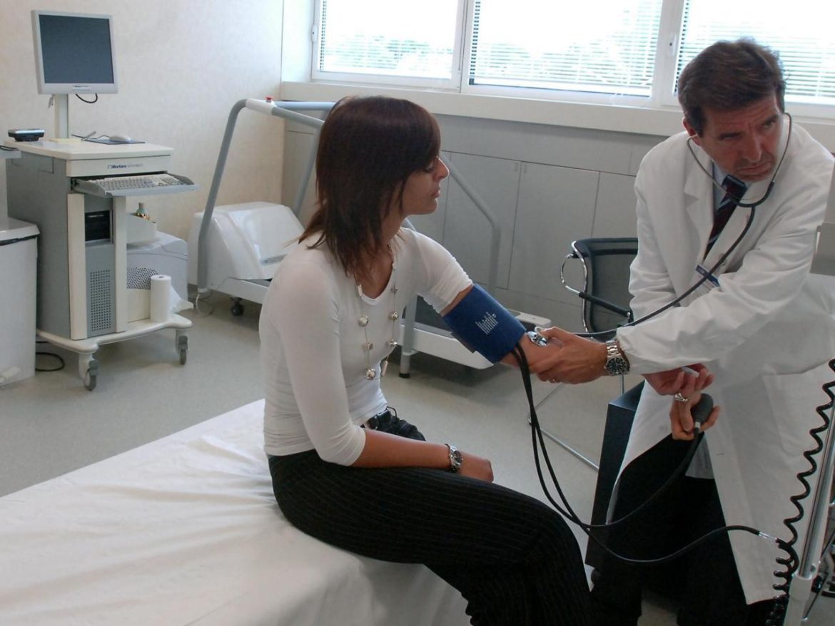 medico_pressione_Fg-kanD-1280×960@Web.jpg