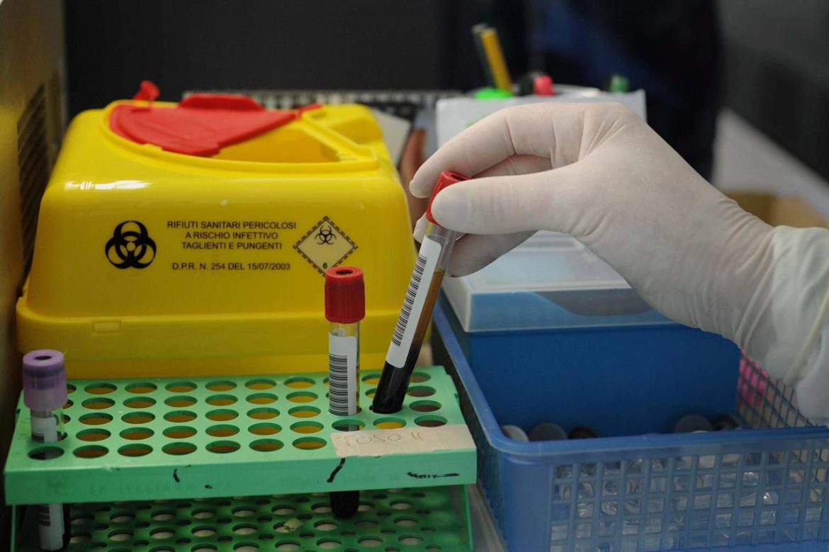laboratorio_analisi_sangue_Fg.jpg