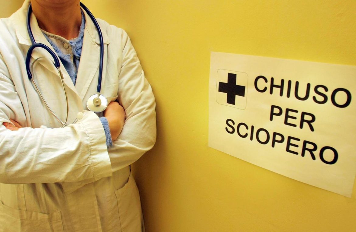 medico_sciopero_fotogramma.jpg