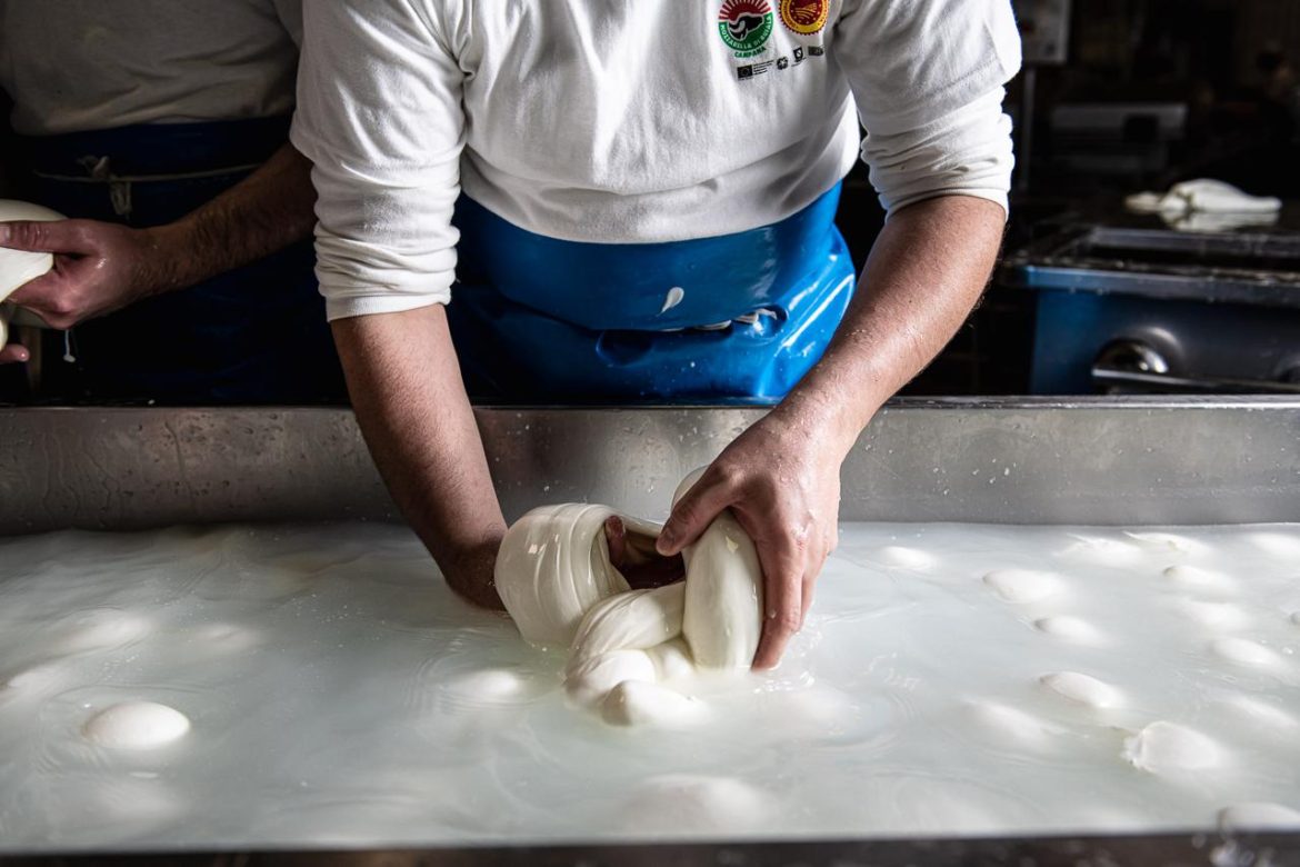 mozzarella_produzione.jpg