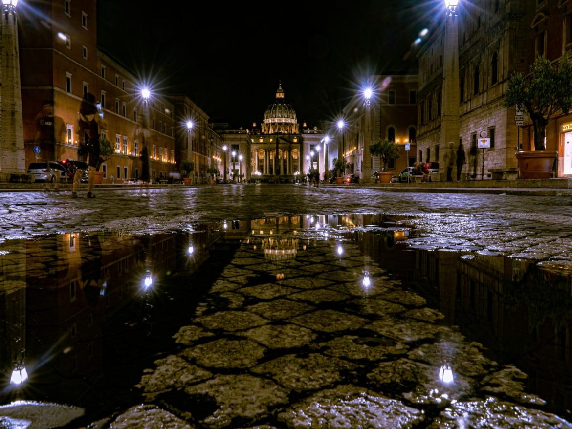 Roma_notturna_acea_comm.jpg
