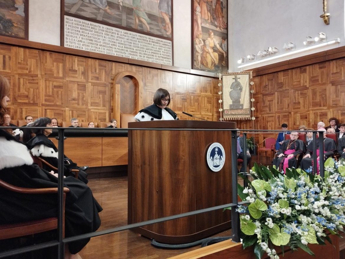 univ_cattolica_milano_rettrice_comm.jpg