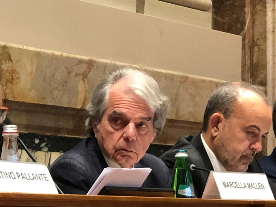01_RENATO_BRUNETTA_comm.jpeg