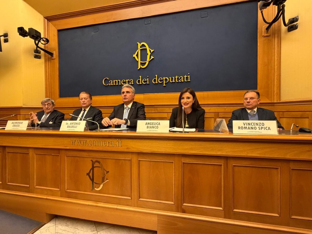 f23350a8 9bb5 4548 8385 b951b62bee96